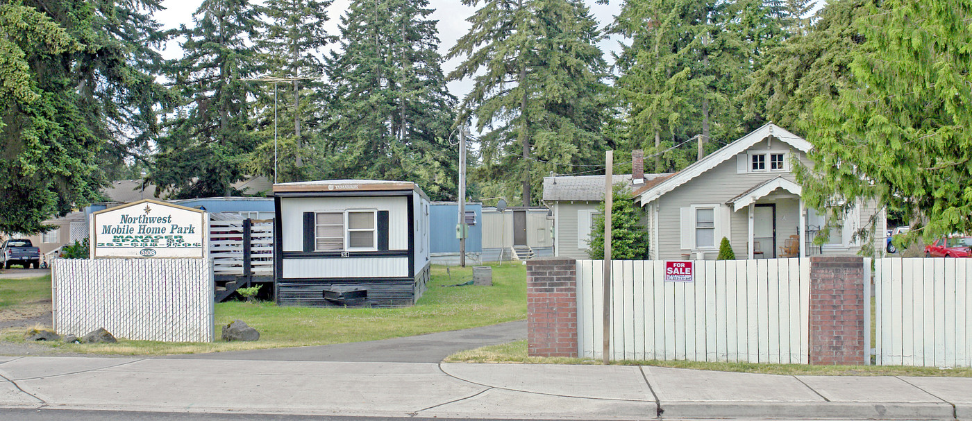 Northwest Mobile Home Park in Lakewood, WA - Building Photo