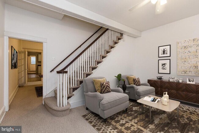 218 Grape St in Philadelphia, PA - Building Photo - Building Photo