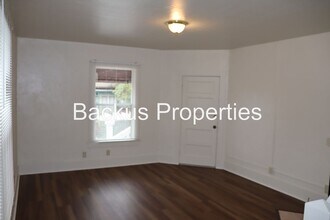 210 Cypress Ave in Pacific Grove, CA - Building Photo - Building Photo