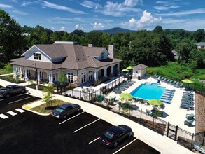 5th Street Place in Charlottesville, VA - Building Photo - Building Photo