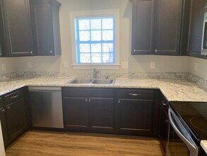 602 Spring Forest Rd in Greenville, NC - Building Photo - Building Photo