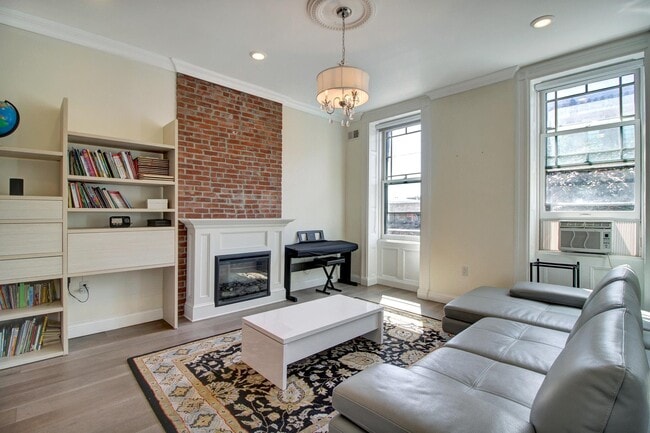 823 Washington St in Hoboken, NJ - Building Photo - Building Photo