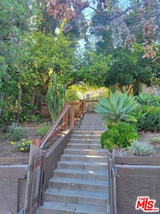 property at 1961 1/2 Echo Park Ave