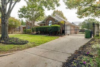 1325 Lakeside Dr in Southlake, TX - Building Photo - Building Photo