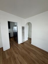 2651 Cloverdale Ave in Los Angeles, CA - Building Photo - Building Photo