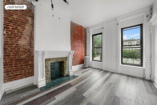 1002 Putnam Ave in Brooklyn, NY - Building Photo