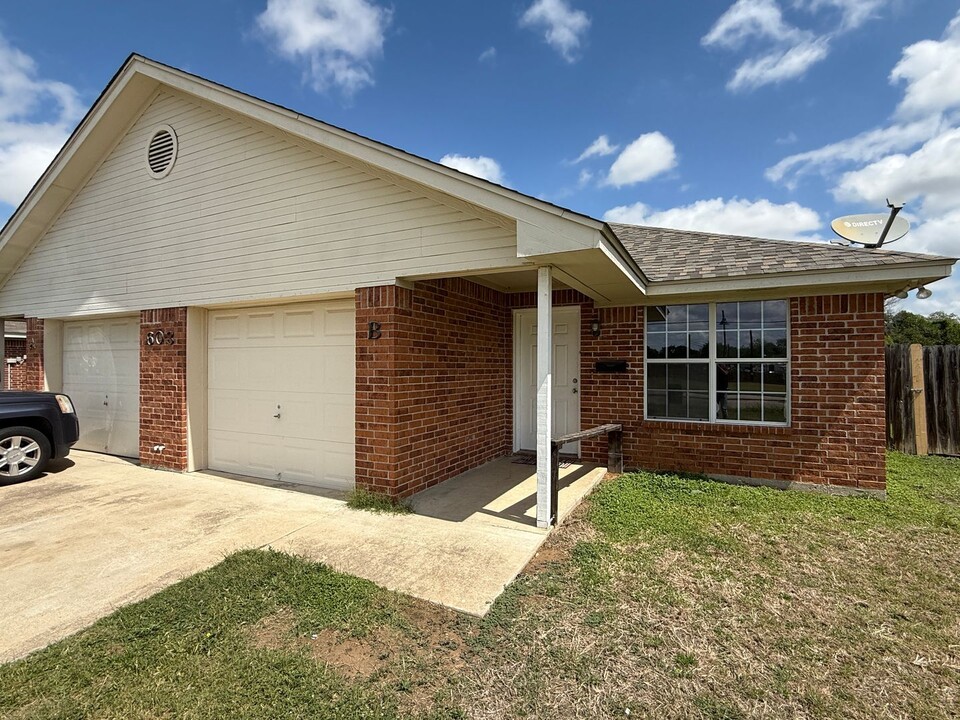603 Avenue G Ave in Killeen, TX - Building Photo