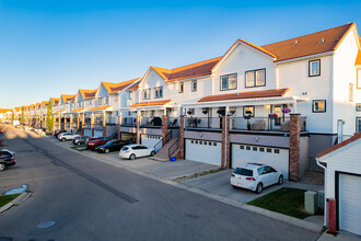 Red Haus Condo Red Haus Condo Red Haus Cond in Calgary, AB - Building Photo - Building Photo