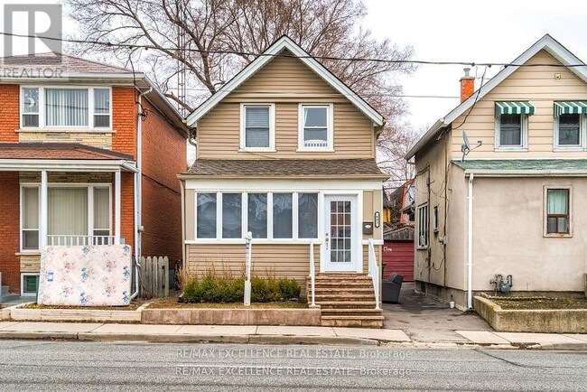 663 Jane St in Toronto, ON - Building Photo - Building Photo