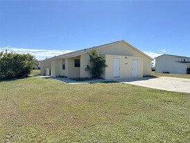 320 Boundary Blvd in Placida, FL - Building Photo
