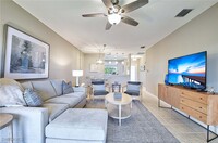 3035 Horizon Ln in Naples, FL - Foto de edificio - Building Photo