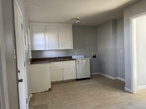 2667 Dr Carver Rd in Charlotte, NC - Foto de edificio - Building Photo