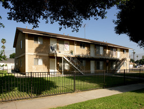 Nuevo Apartments in Fontana, CA - Building Photo - Building Photo