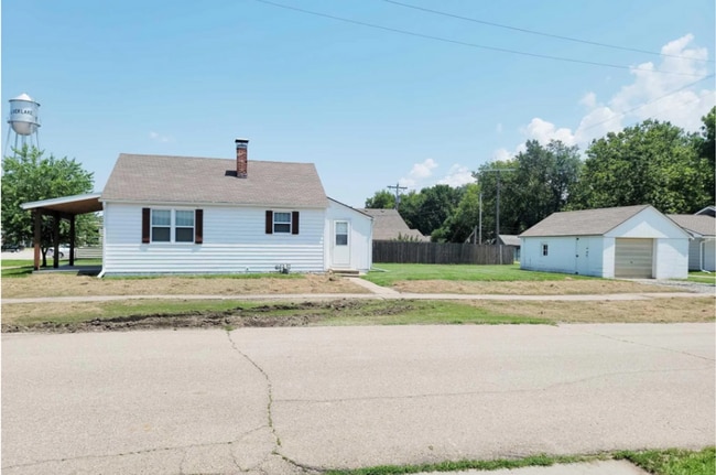 321 W RR Ave in Silver Lake, KS - Building Photo - Building Photo