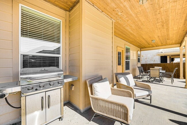 317 Sea Headrig Dr in Cibolo, TX - Building Photo - Building Photo