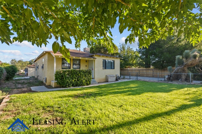 property at 3305 W Ave L8
