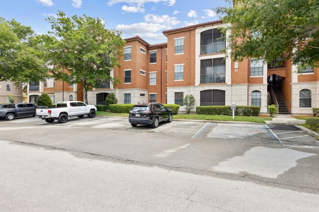 6149 Metrowest Blvd in Orlando, FL - Building Photo - Building Photo
