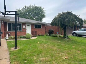 29543 Eiffel Ave in Warren, MI - Building Photo