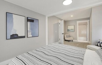 44 NE Lombard St in Portland, OR - Foto de edificio - Building Photo