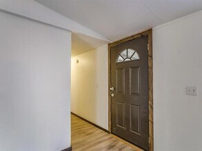 1802 Whispering Oaks St in Burleson, TX - Building Photo - Building Photo