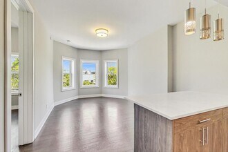 2131 W Ohio St in Chicago, IL - Building Photo - Building Photo