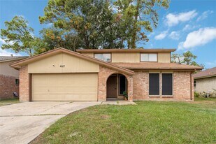 4927 Glendower Dr in Spring, TX - Building Photo