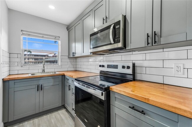 property at 5300 Washington St