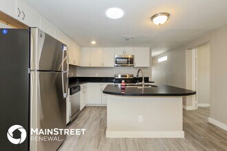 3713 W Lone Cactus Dr in Glendale, AZ - Building Photo - Building Photo