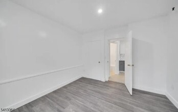 275 Main St in Paterson, NJ - Building Photo - Building Photo