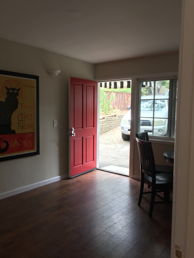 3302 Ocean Ave in Carmel By The Sea, CA - Building Photo - Building Photo