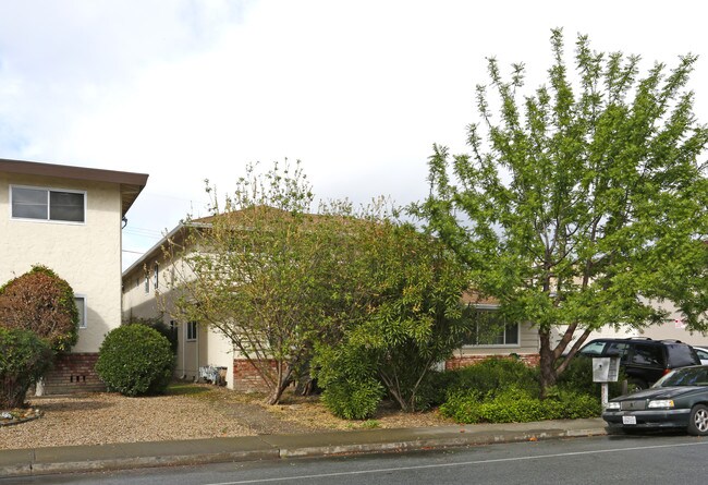 814 Maryann Dr in Santa Clara, CA - Building Photo - Building Photo