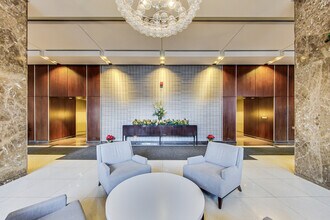 655 W Irving Park Rd in Chicago, IL - Building Photo - Building Photo