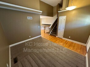826 SE 13th Terrace in Lee's Summit, MO - Building Photo - Building Photo