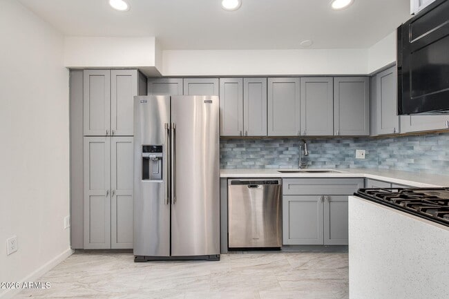 property at 4950 N Miller Rd