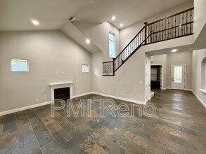 5989 Sweet Cherry Dr in Sparks, NV - Building Photo - Building Photo