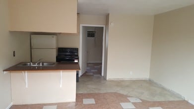 429 N 15th St in Las Vegas, NV - Foto de edificio - Interior Photo