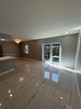 1799 SW 81st Ter in Davie, FL - Foto de edificio - Building Photo