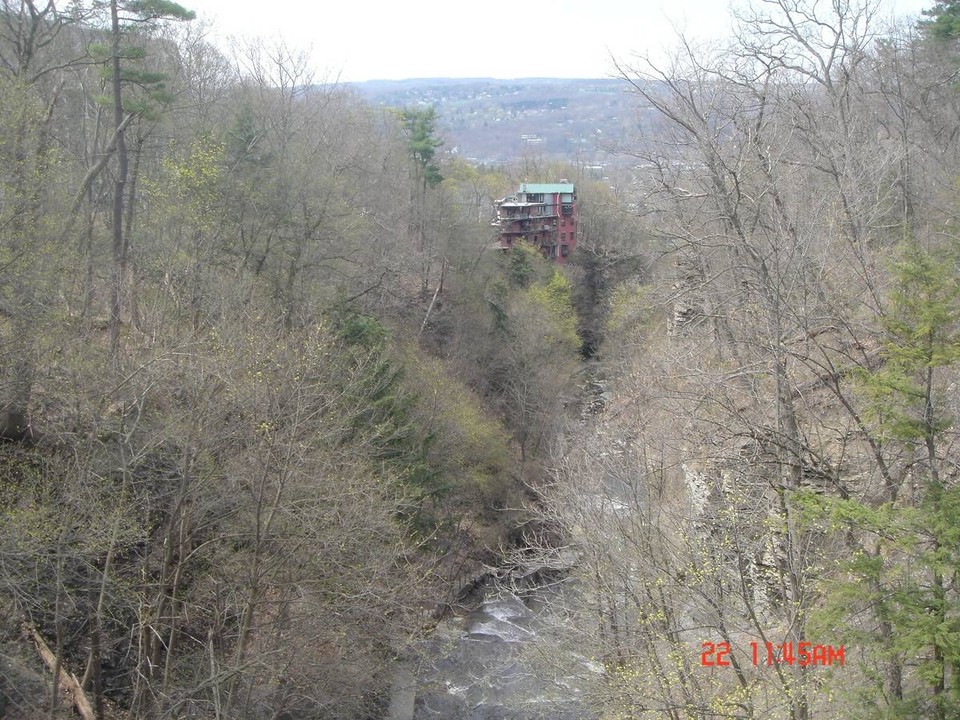 120 Highland Pl in Ithaca, NY - Building Photo