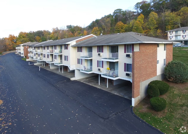 271 Main St in Farmington, CT - Building Photo - Building Photo