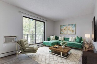 The Chaparel in Saskatoon, SK - Building Photo