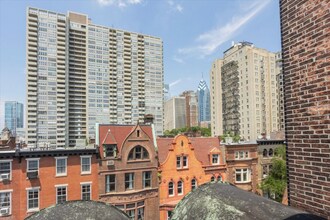 1924 Spruce St in Philadelphia, PA - Building Photo - Building Photo
