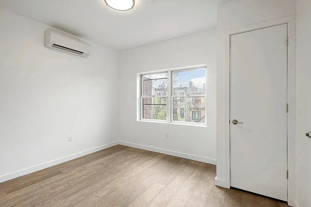 773 Hart St in Brooklyn, NY - Building Photo