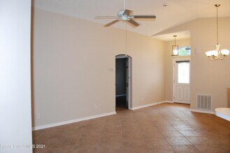 720 Wickham Lakes Dr in Melbourne, FL - Building Photo - Building Photo