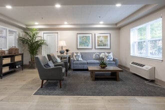 Vistas at Lake Largo 55+ Senior Community in Largo, MD - Foto de edificio - Interior Photo