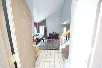 156 Wynntry Dr in Henderson, NV - Building Photo - Building Photo