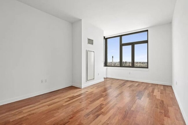 100 Jay St in Brooklyn, NY - Building Photo - Building Photo