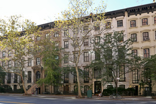 450 W 23rd St Apartments