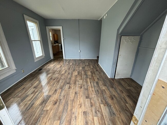 206 Franklin St, Unit 206 Franklin St Unit B