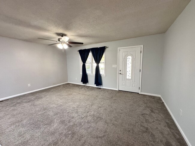 5813 Oak St in Fort Lawn, SC - Building Photo - Building Photo