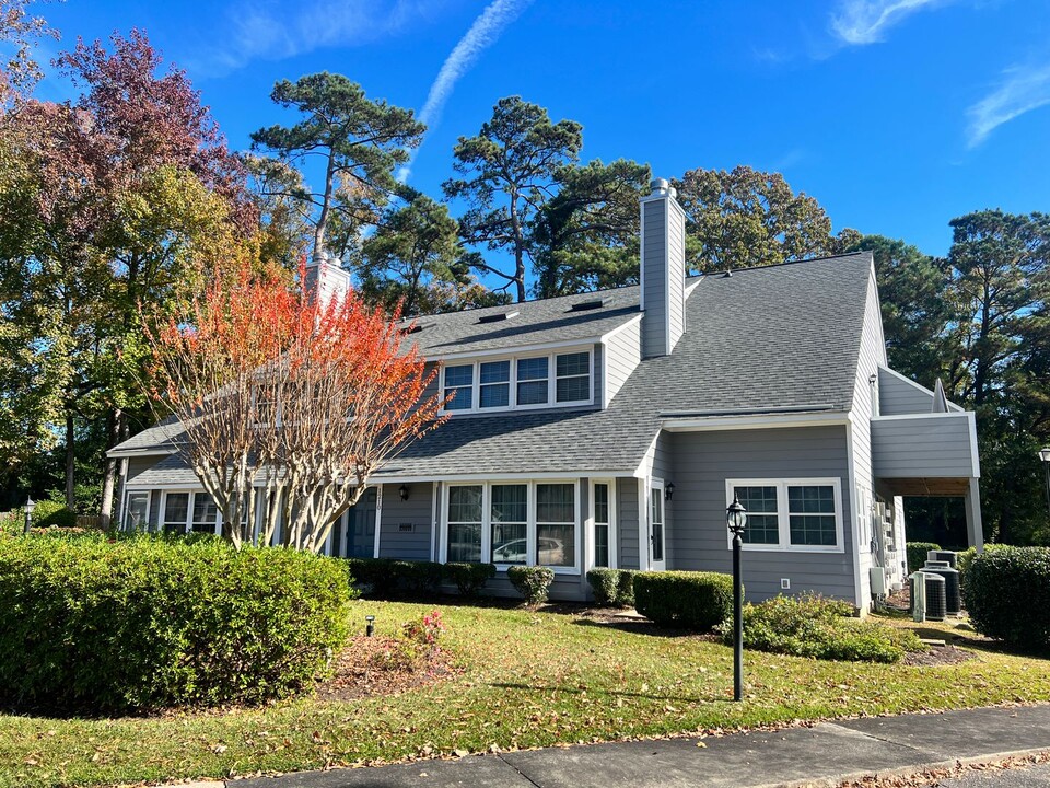 1210 Benna Dr in Myrtle Beach, SC - Foto de edificio